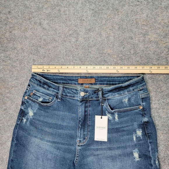 Judy Blue 2XL Dark Blue Distressed Denim Jean Shorts Plus Size NWT - Picture 6 of 7